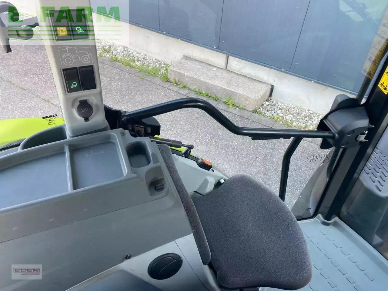 Tracteur agricole CLAAS arion 420