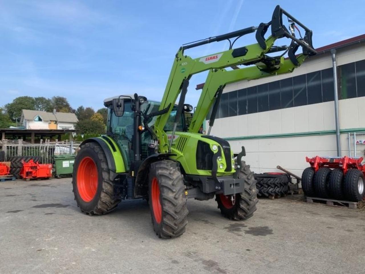 Tracteur agricole CLAAS arion 420