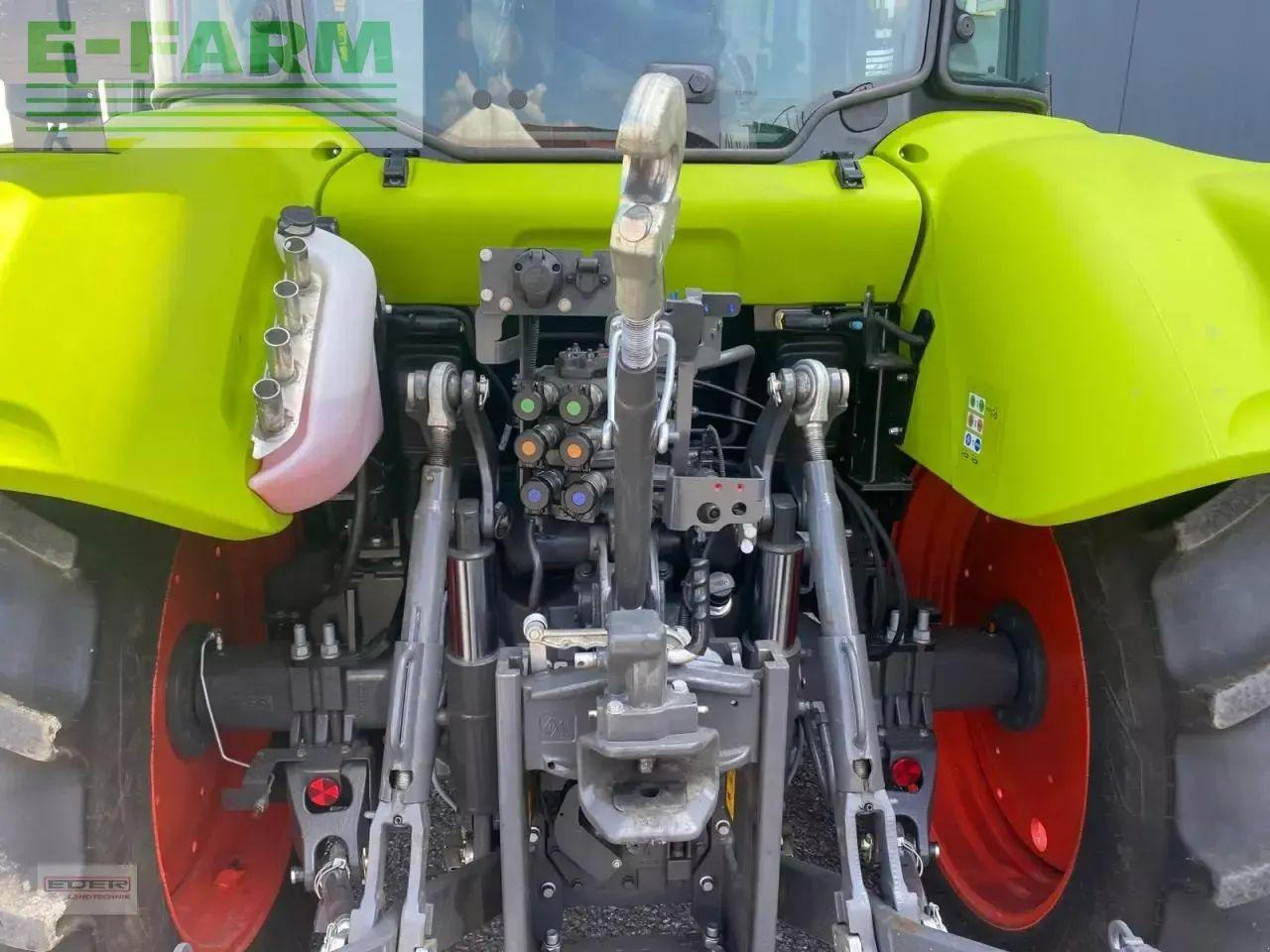 Tracteur agricole CLAAS arion 420