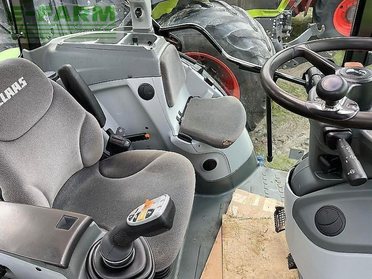Tracteur agricole CLAAS arion 420