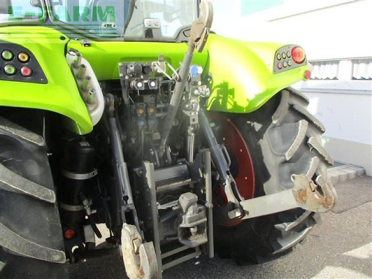 Tracteur agricole CLAAS arion 420 #871