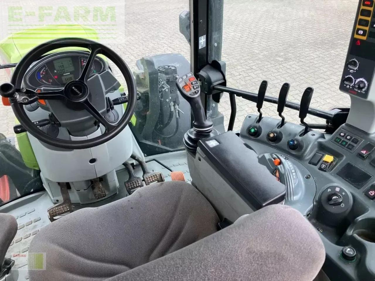 Tracteur agricole CLAAS arion 420 basic