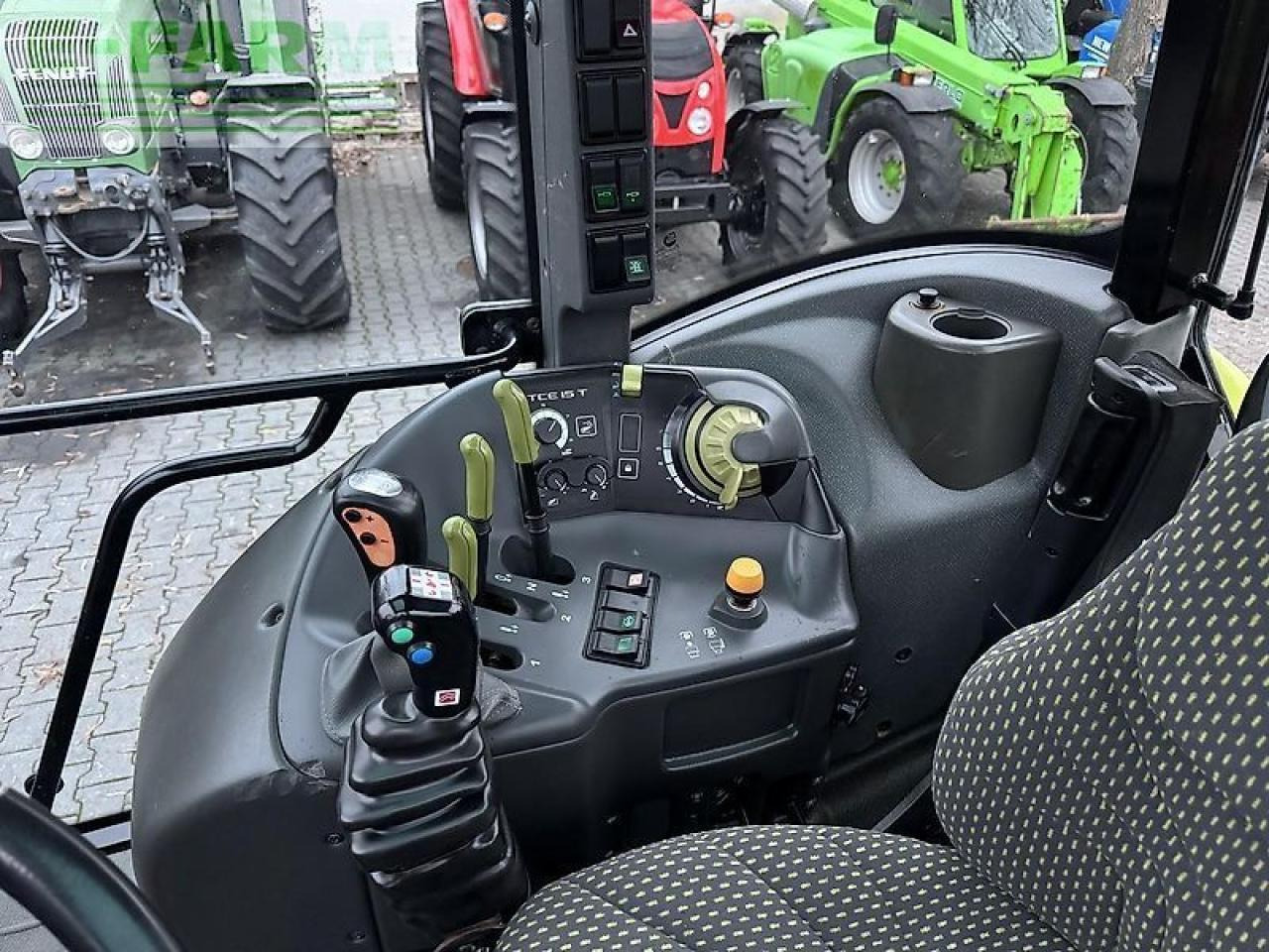 Tracteur agricole CLAAS arion 420 cis