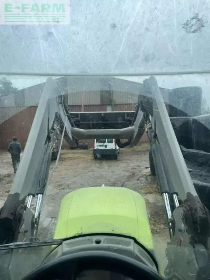 Tracteur agricole CLAAS arion 420 cis