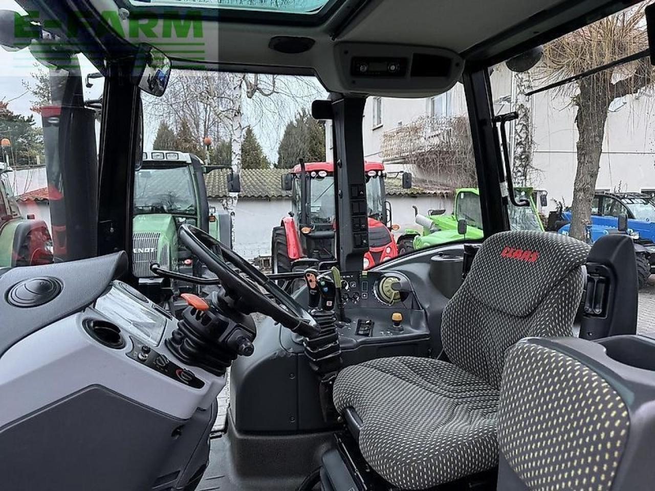 Tracteur agricole CLAAS arion 420 cis