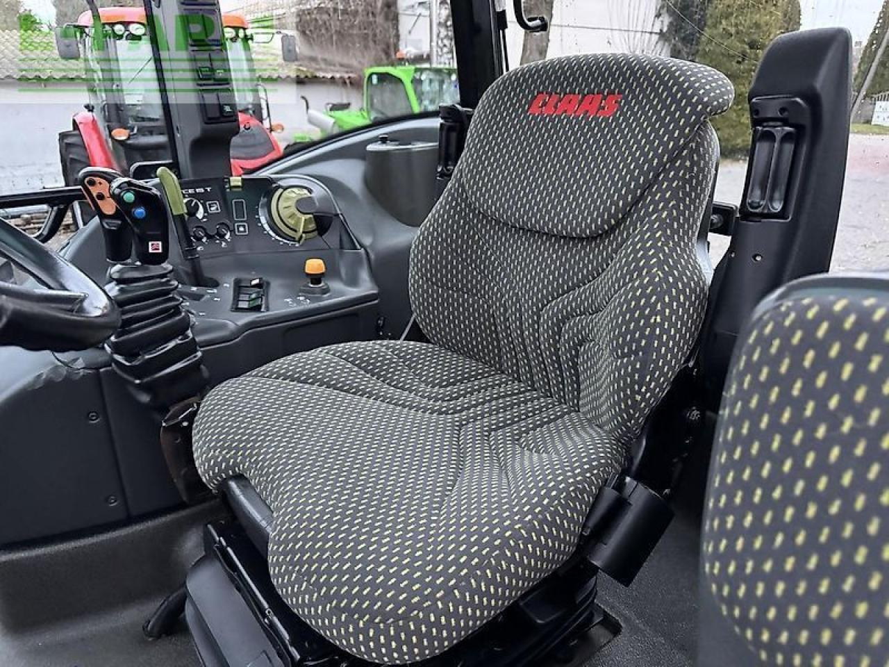 Tracteur agricole CLAAS arion 420 cis