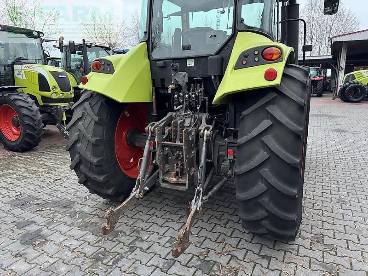 Tracteur agricole CLAAS arion 420 cis
