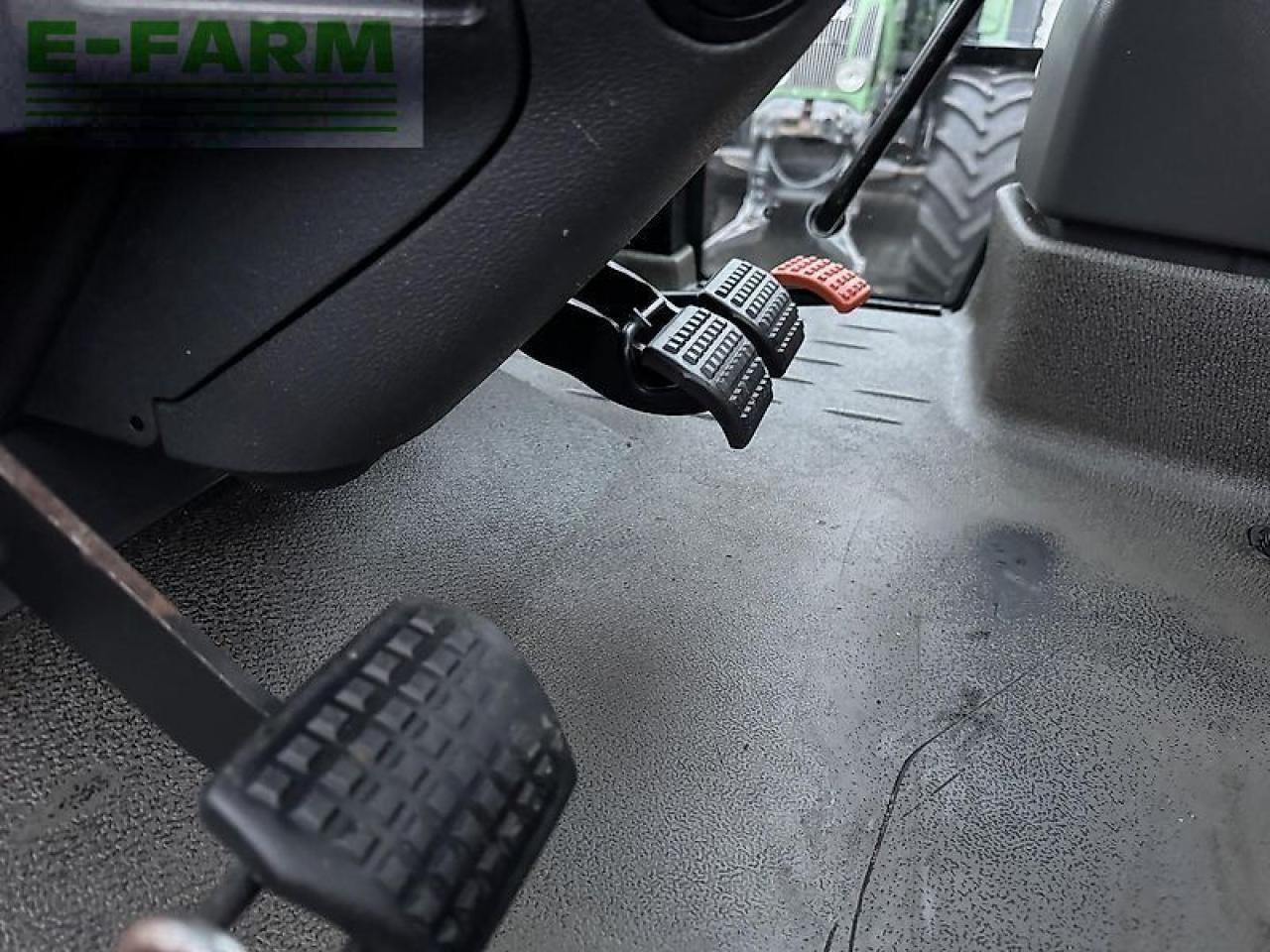 Tracteur agricole CLAAS arion 420 cis