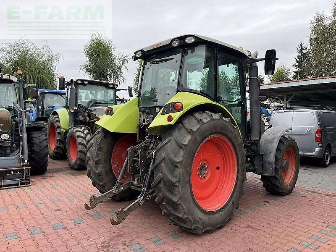 Tracteur agricole CLAAS arion 420 cis