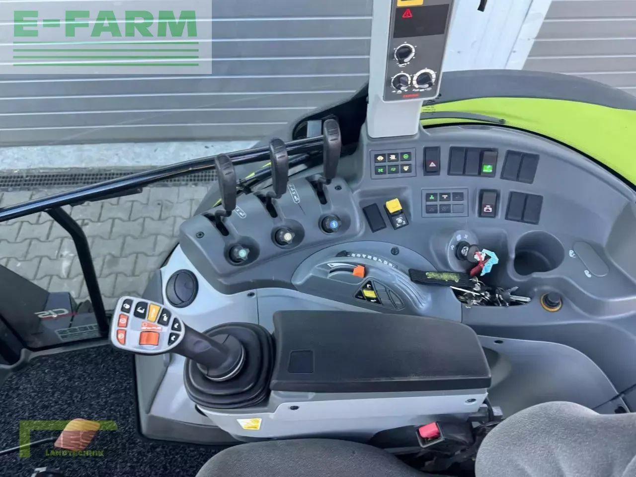 Tracteur agricole CLAAS arion 420 cis a32