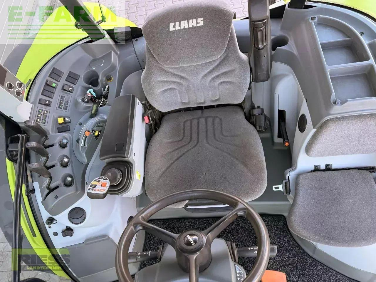 Tracteur agricole CLAAS arion 420 cis a32