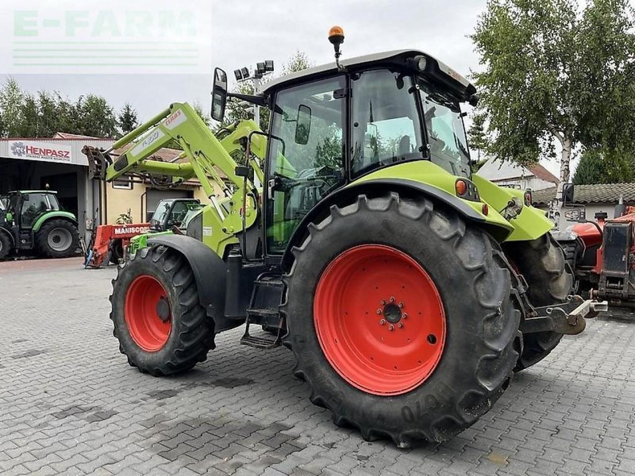 Tracteur agricole CLAAS arion 420 cis + claas fl100