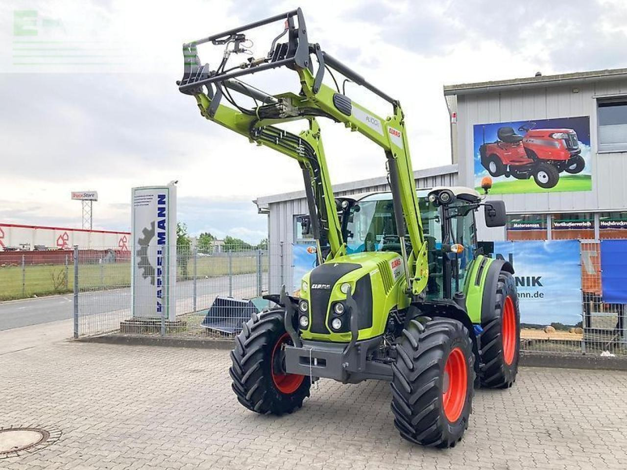 Tracteur agricole CLAAS arion 420 panoramic
