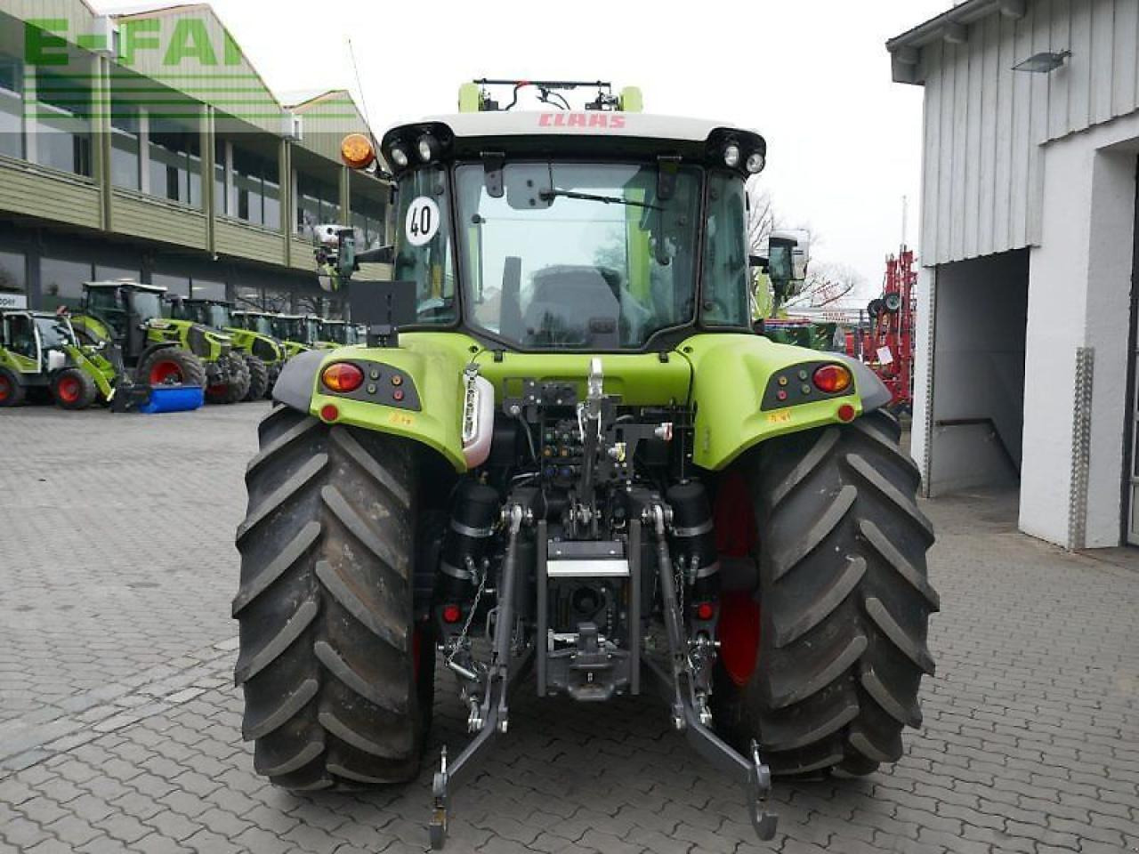 Tracteur agricole CLAAS arion 420 panoramic