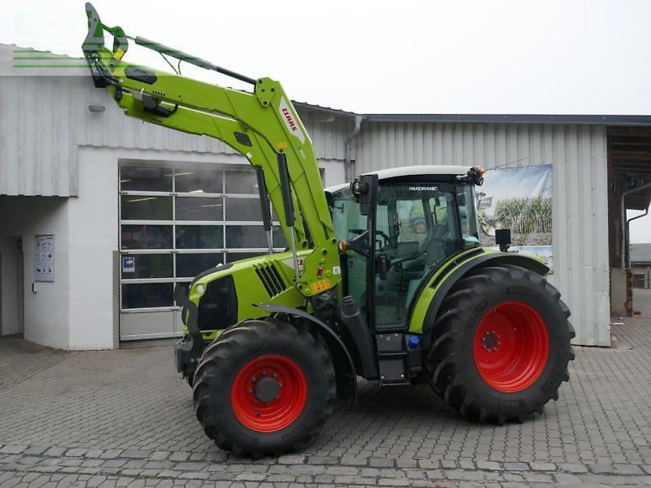 Tracteur agricole CLAAS arion 420 panoramic