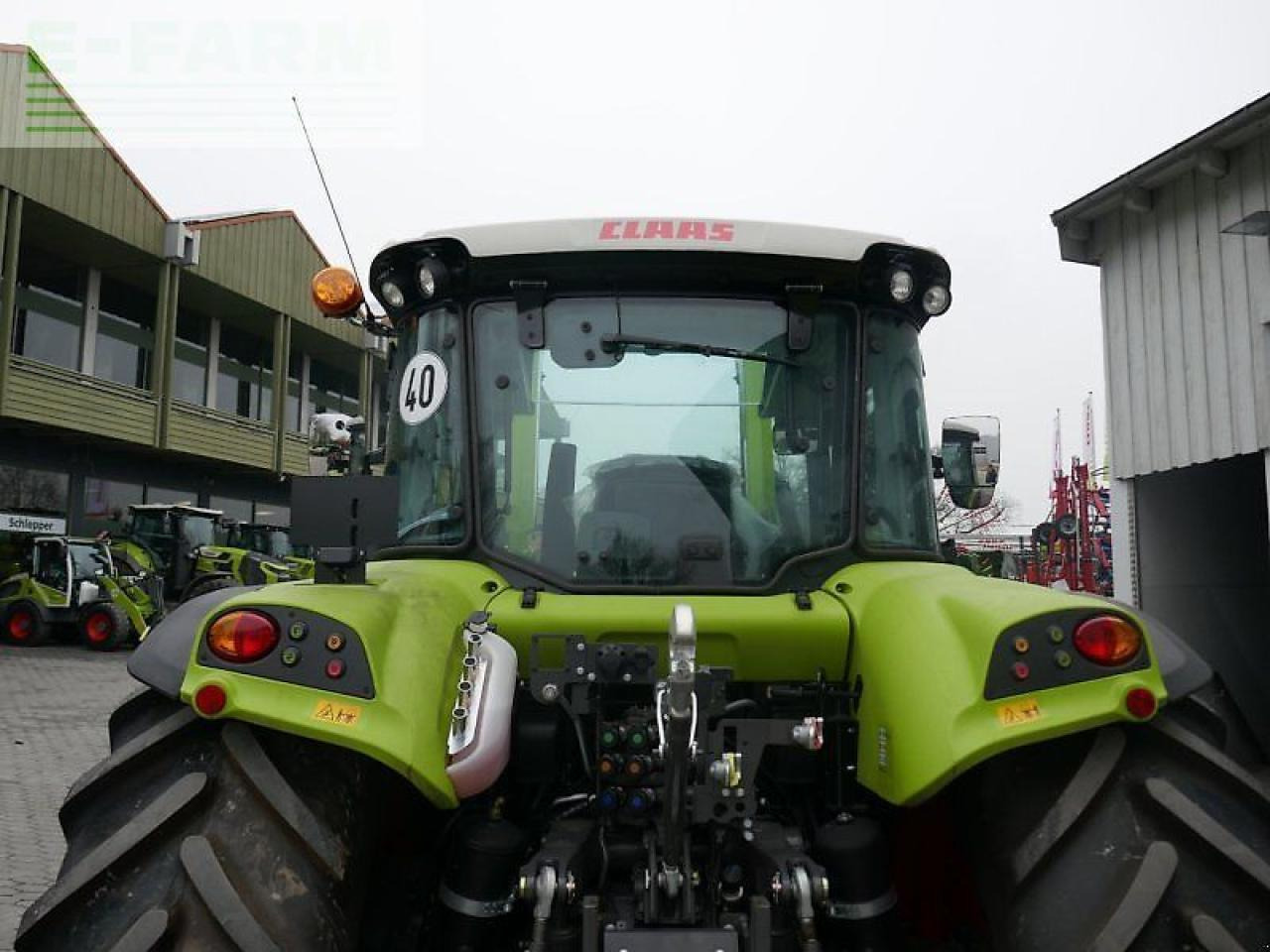 Tracteur agricole CLAAS arion 420 panoramic