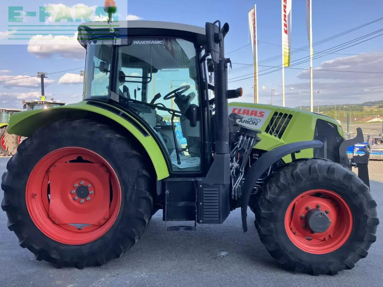 Tracteur agricole CLAAS arion 420 panoramic + batis