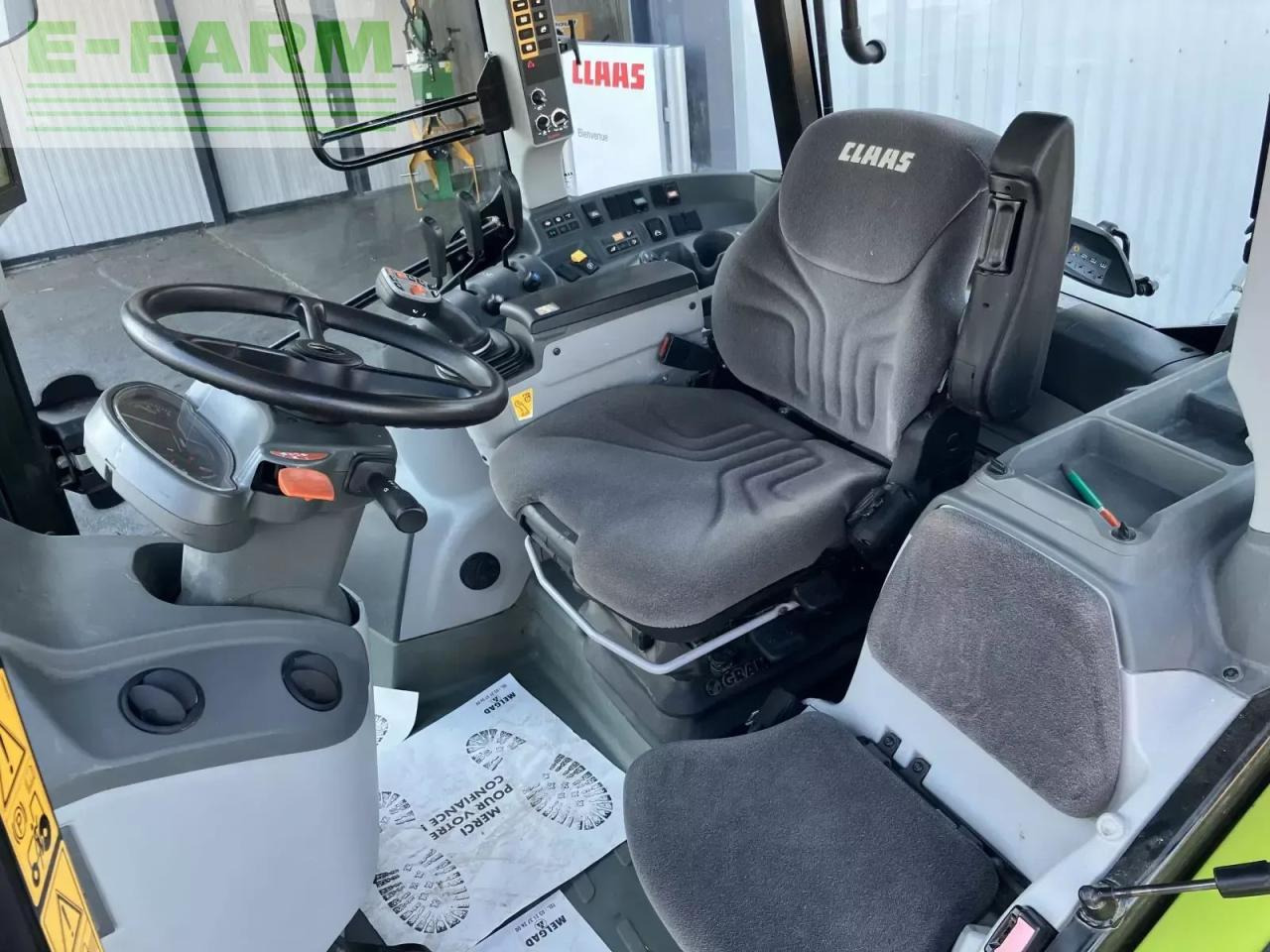 Tracteur agricole CLAAS arion 420 panoramic + batis