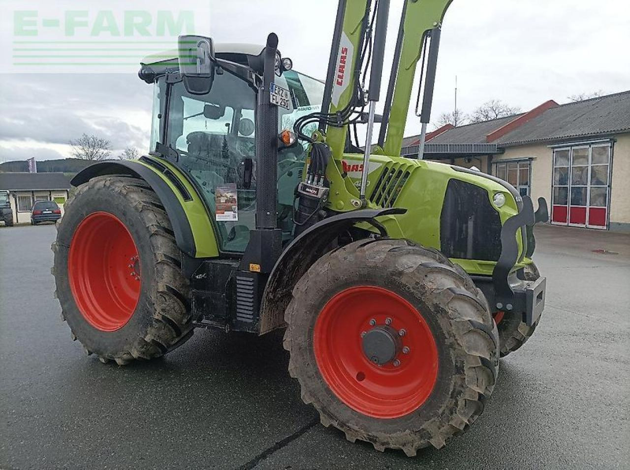 Tracteur agricole CLAAS arion 420 standard
