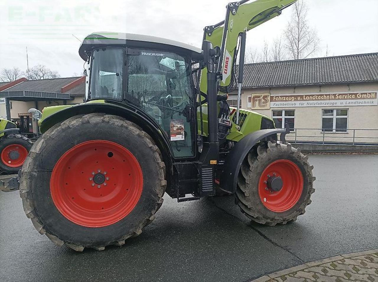Tracteur agricole CLAAS arion 420 standard
