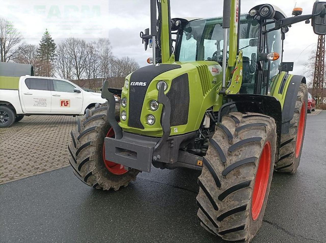 Tracteur agricole CLAAS arion 420 standard