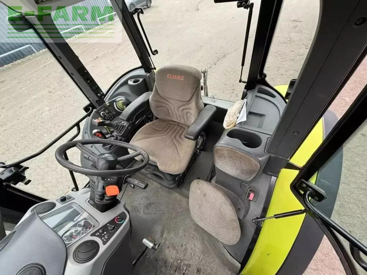 Tracteur agricole CLAAS arion 430 cis