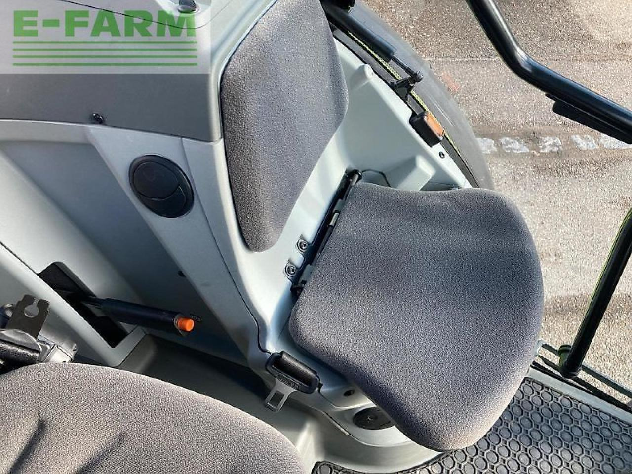 Tracteur agricole CLAAS arion 430 cis