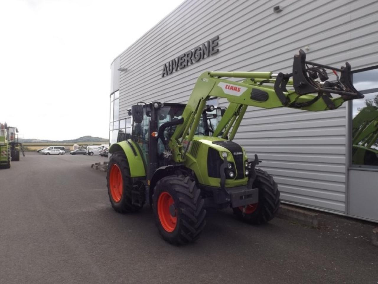 Tracteur agricole CLAAS arion 430 mr business