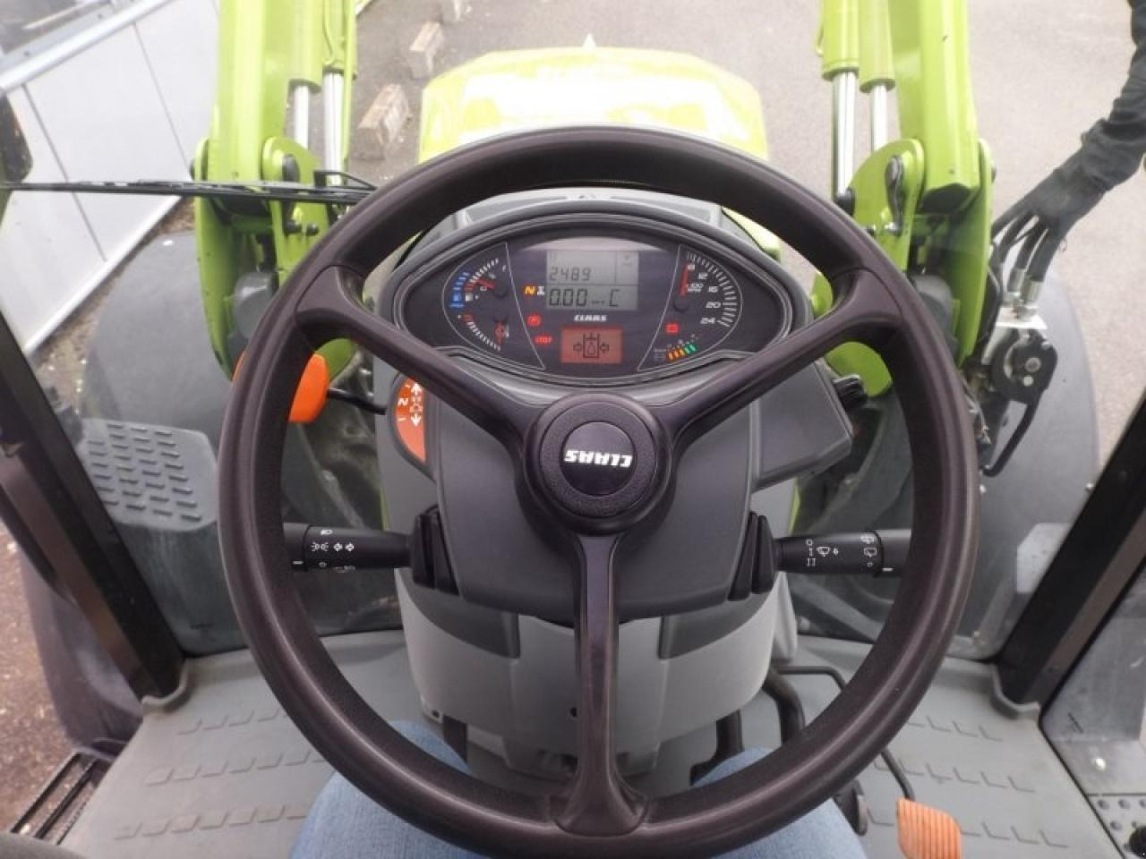 Tracteur agricole CLAAS arion 430 mr business