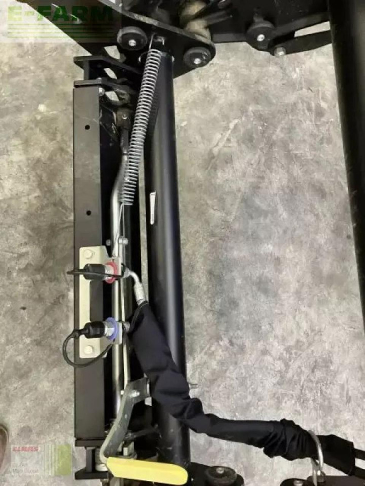 Tracteur agricole CLAAS arion 440