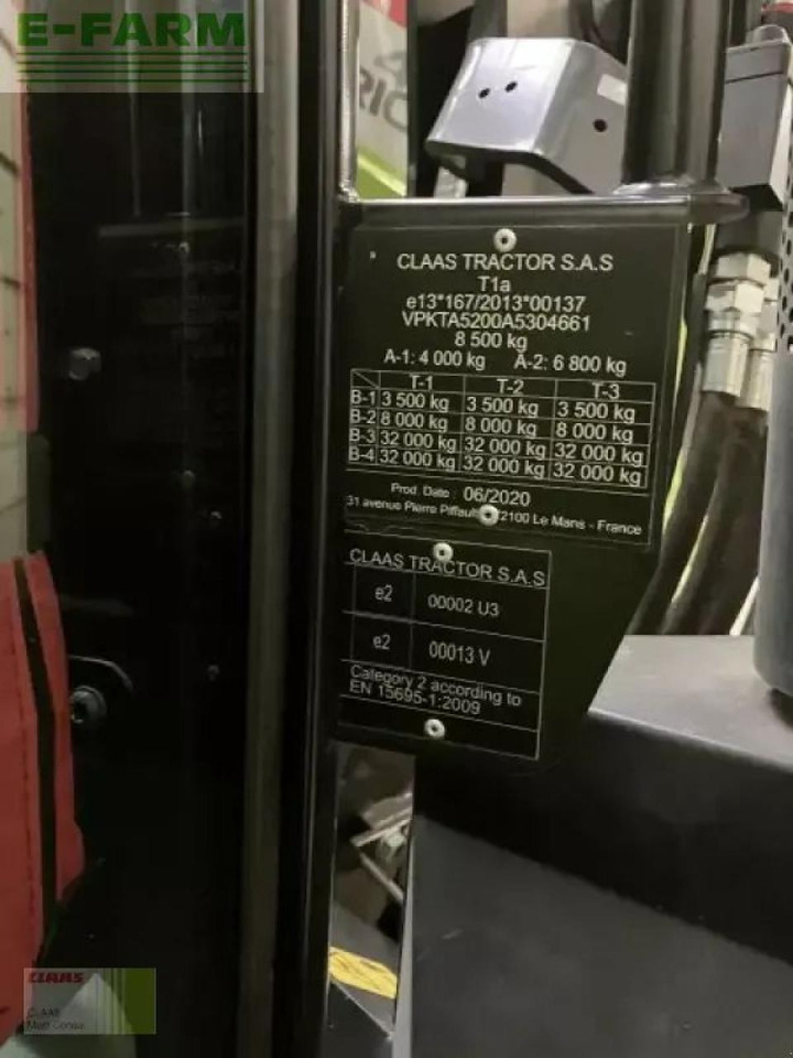 Tracteur agricole CLAAS arion 440