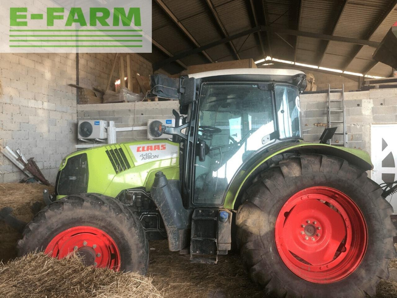 Tracteur agricole CLAAS arion 440 (a43/100)