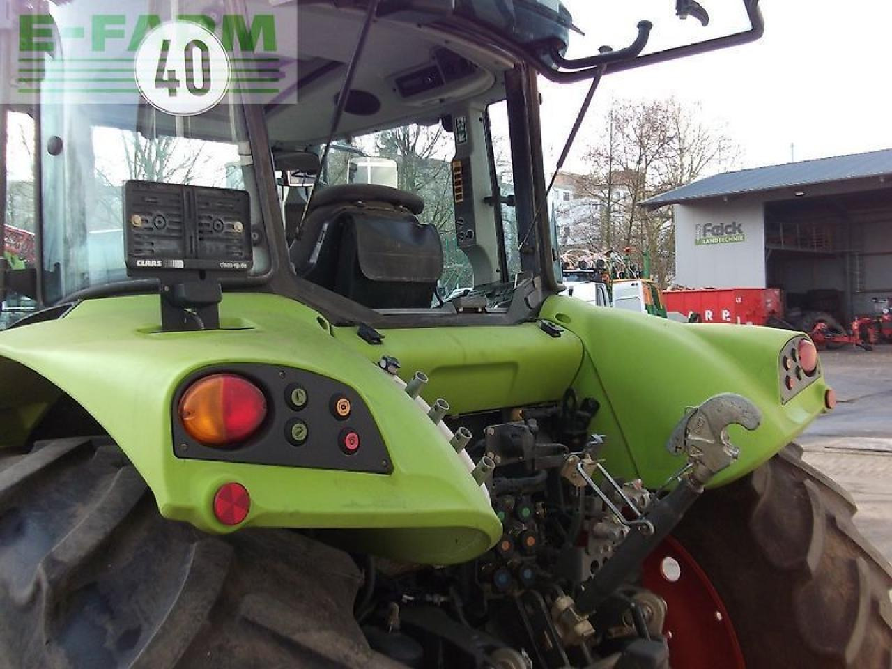 Tracteur agricole CLAAS arion 440 advanced