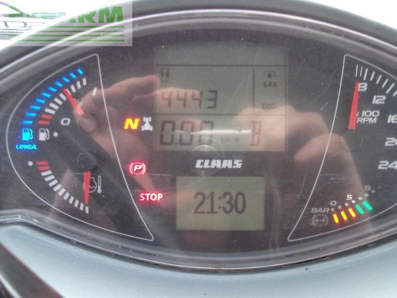 Tracteur agricole CLAAS arion 440 advanced