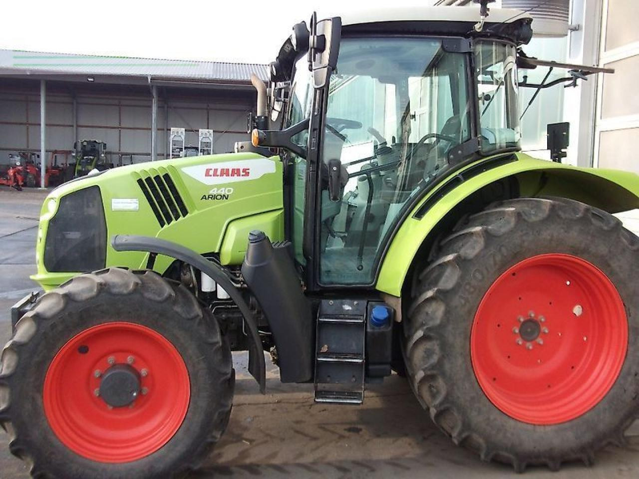 Tracteur agricole CLAAS arion 440 advanced