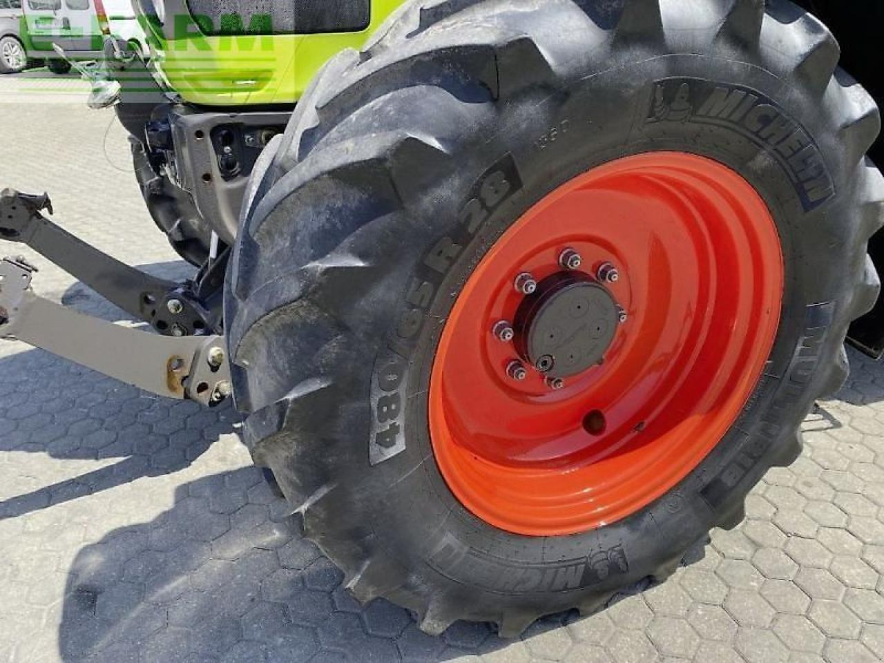 Tracteur agricole CLAAS arion 440 cis CIS