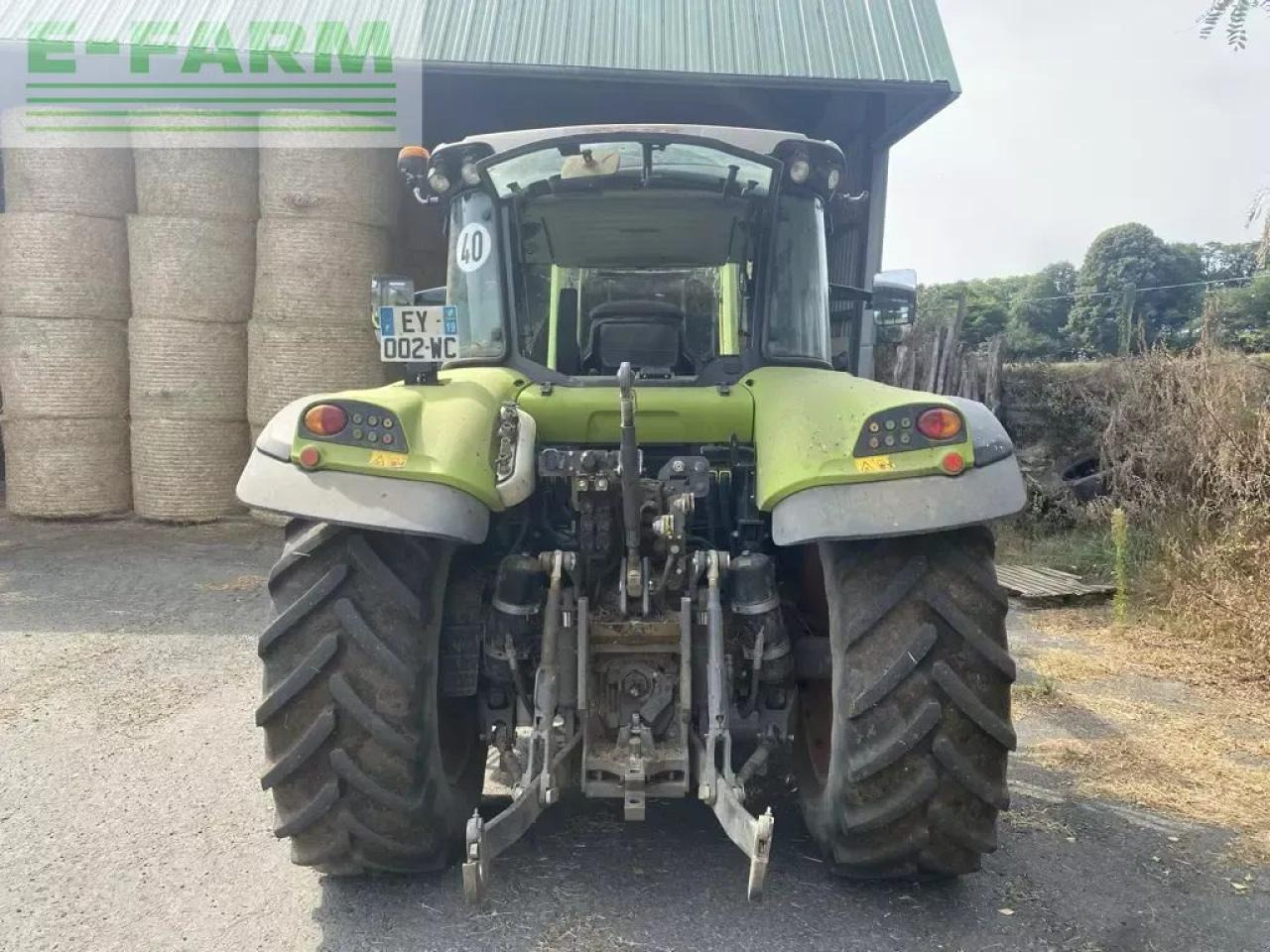 Tracteur agricole CLAAS arion 440 toit haut