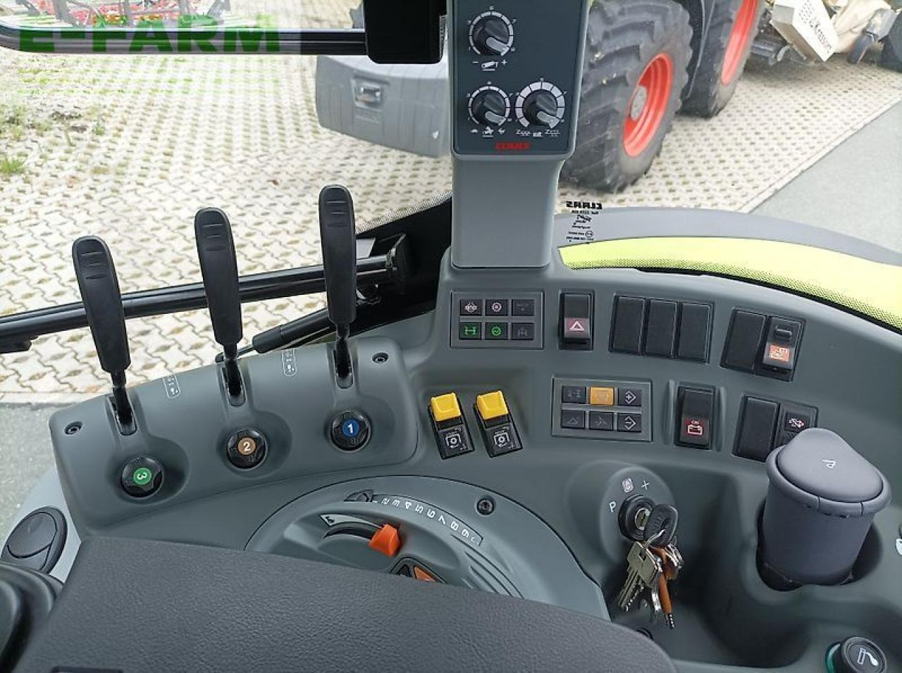 Tracteur agricole CLAAS arion 450 cis CIS