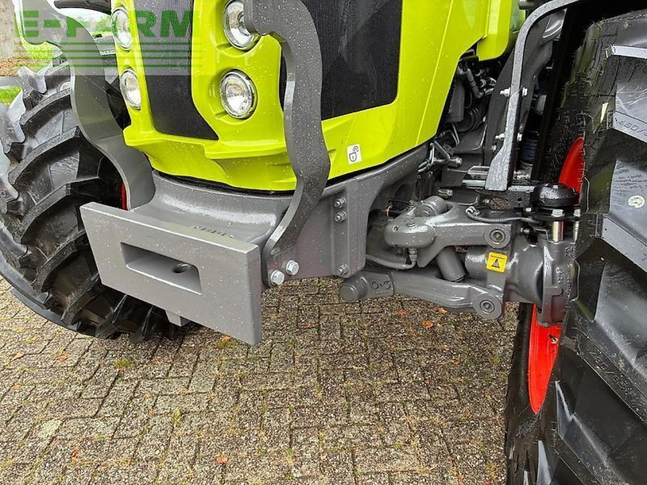 Tracteur agricole CLAAS arion 450 cis CIS