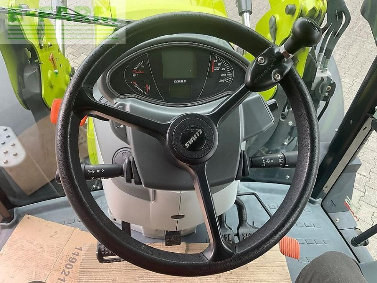 Tracteur agricole CLAAS arion 450 cis CIS