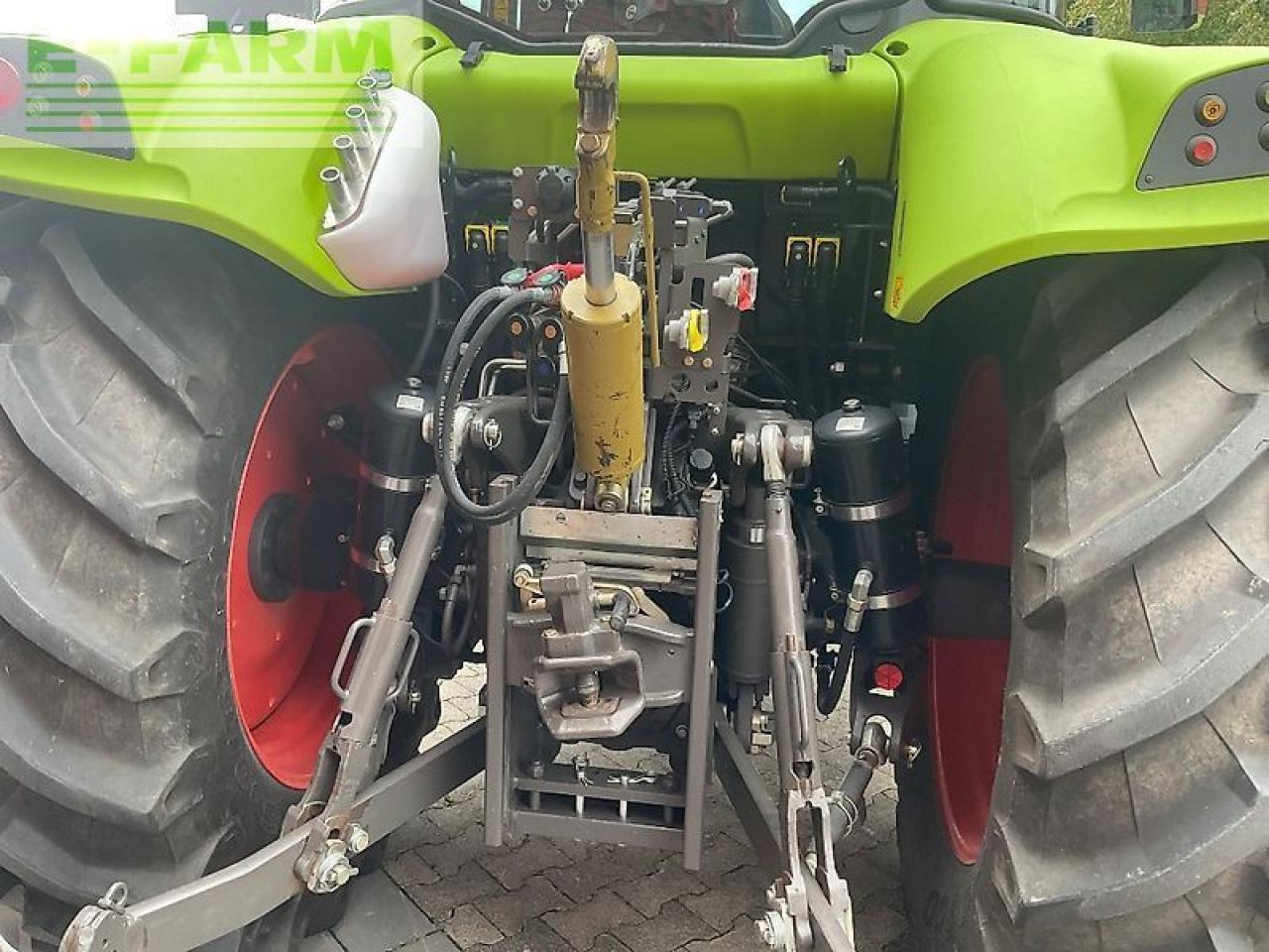 Tracteur agricole CLAAS arion 450 cis CIS
