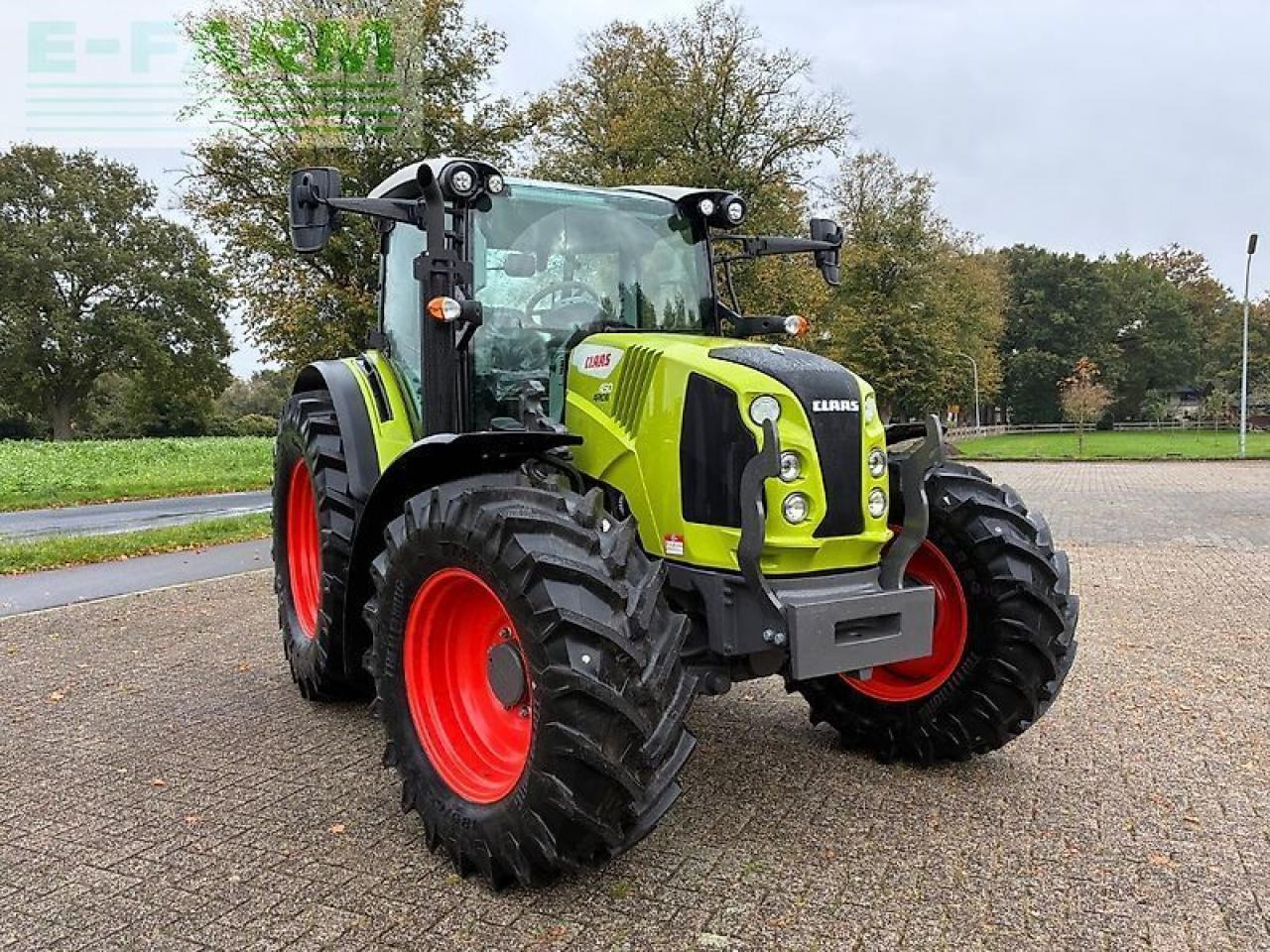 Tracteur agricole CLAAS arion 450 cis CIS