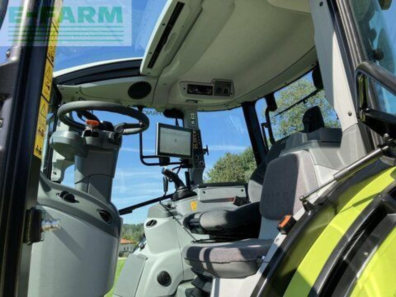 Tracteur agricole CLAAS arion 450 cis panoramic CIS