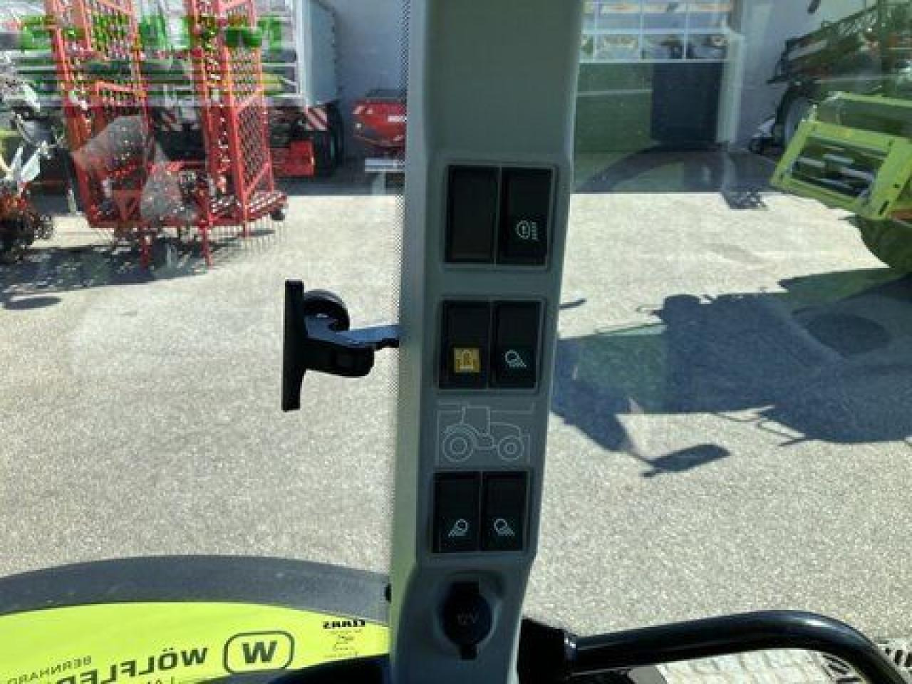 Tracteur agricole CLAAS arion 450 cis panoramic CIS