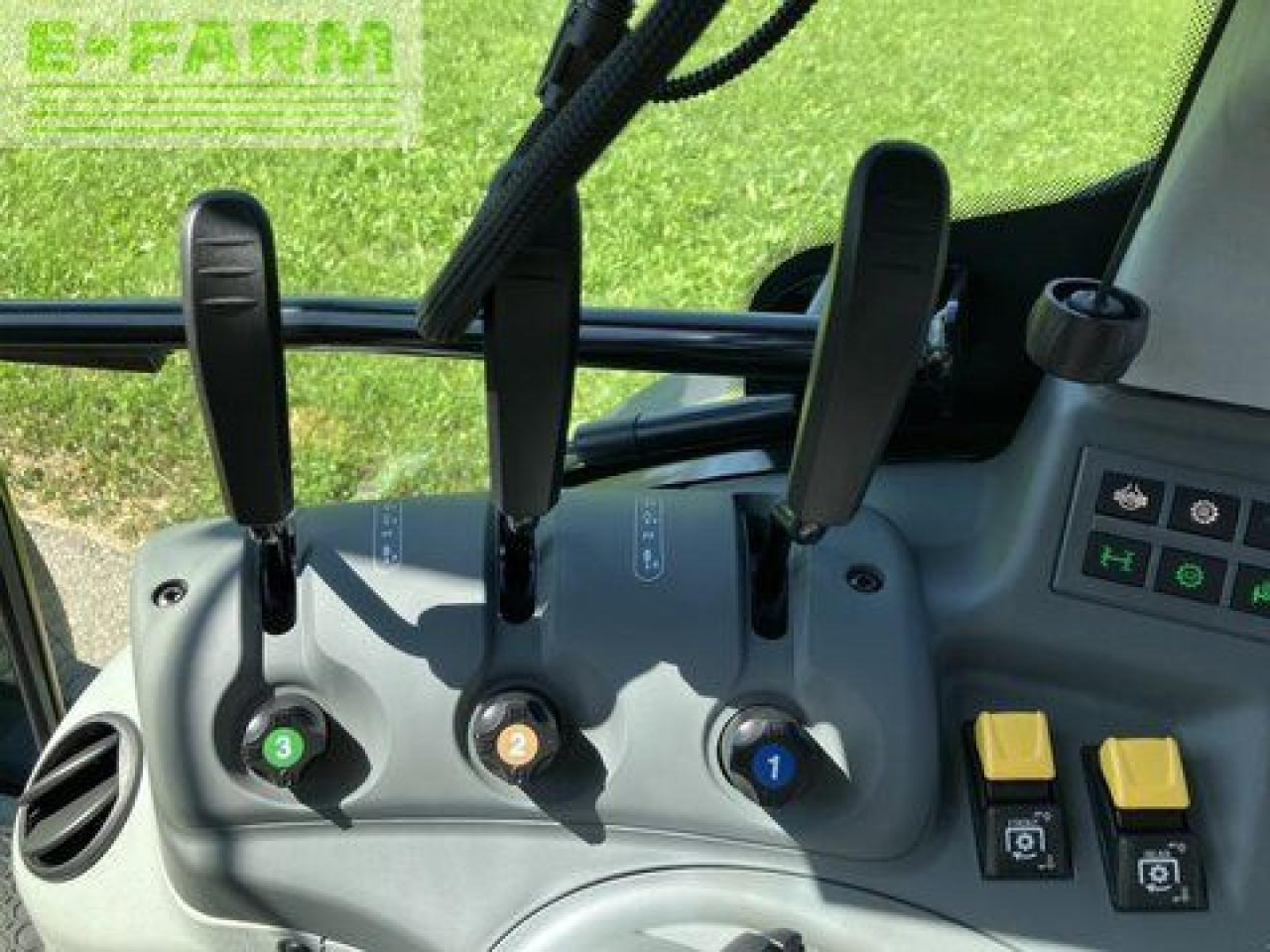 Tracteur agricole CLAAS arion 450 cis panoramic CIS