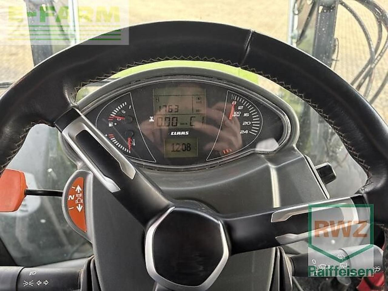 Tracteur agricole CLAAS arion 460