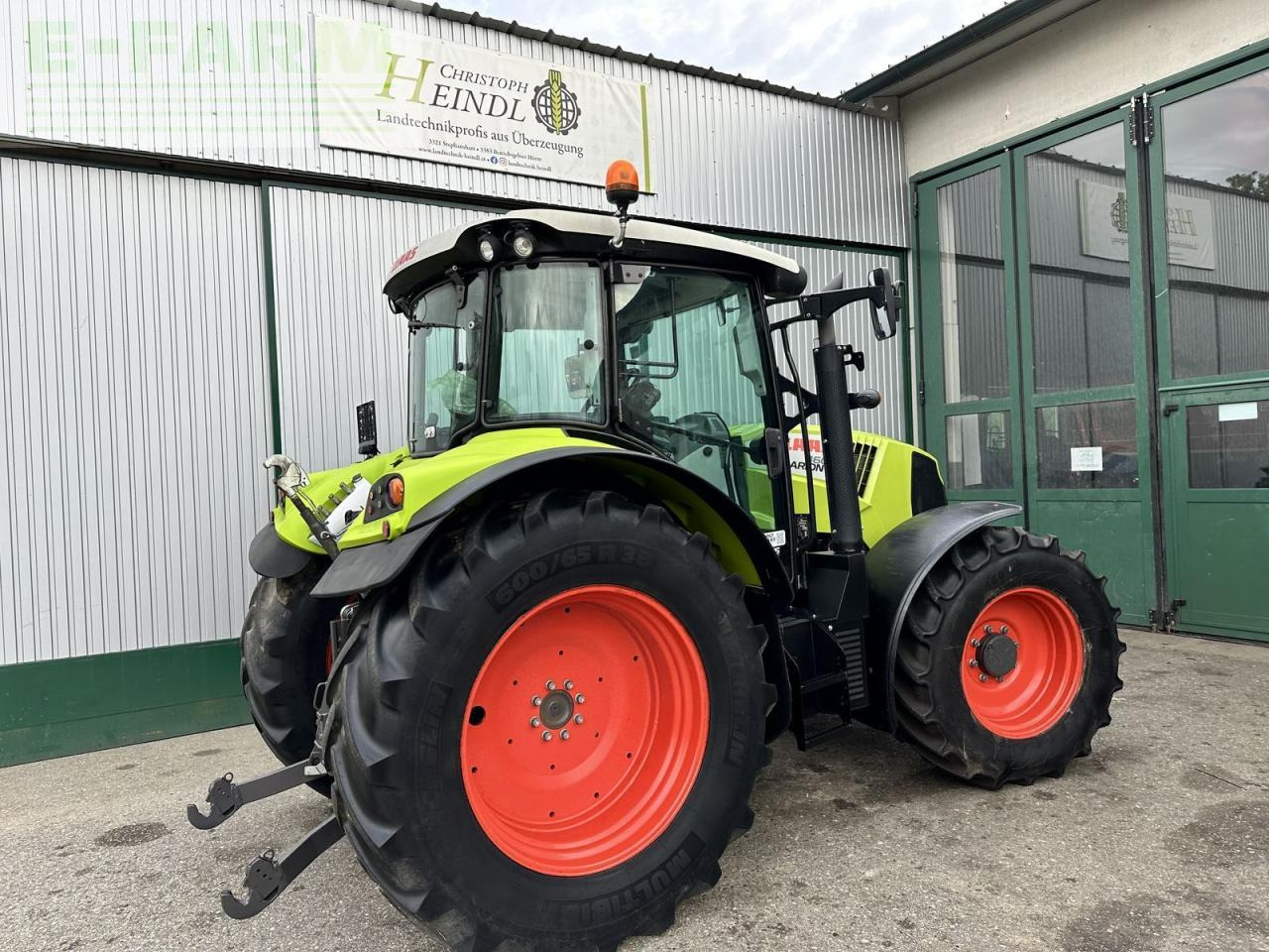 Tracteur agricole CLAAS arion 460
