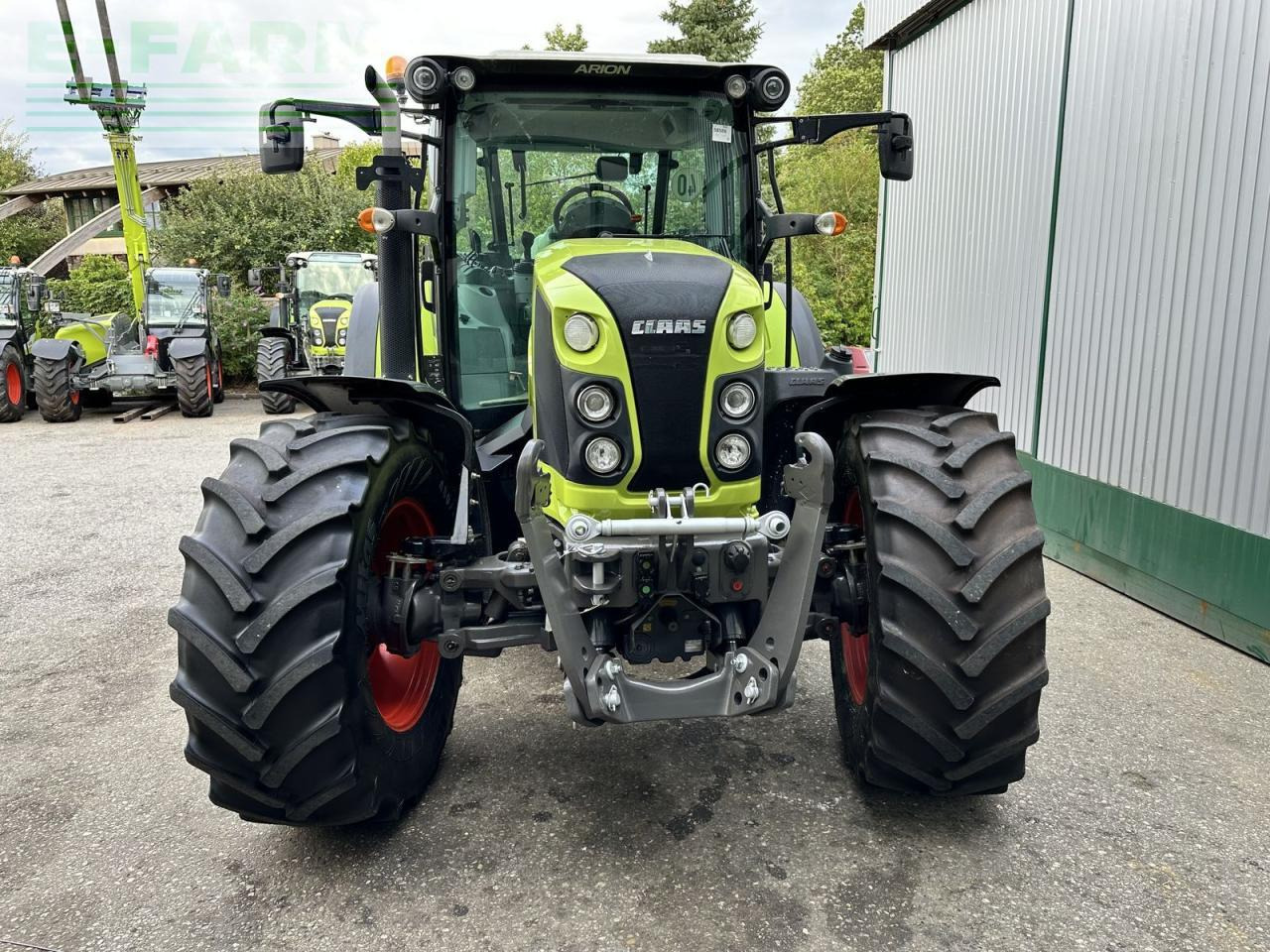 Tracteur agricole CLAAS arion 460