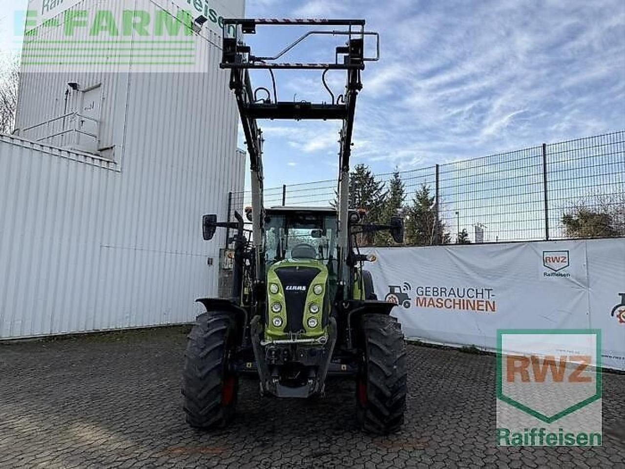 Tracteur agricole CLAAS arion 460