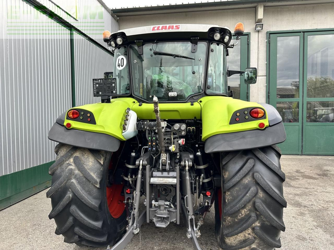 Tracteur agricole CLAAS arion 460